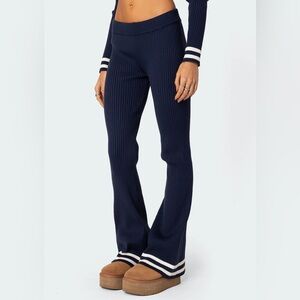 Edikted Ribbed Flare Leggings